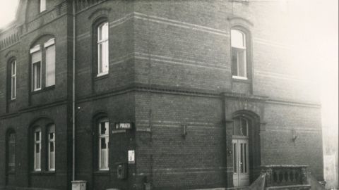 Polizeiwache Barop 1967 schwarz-weiß Außenansicht